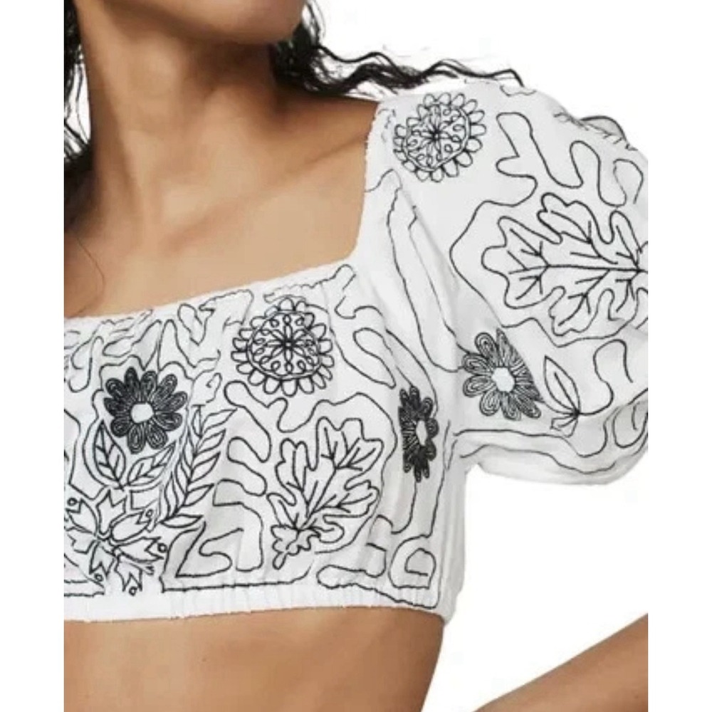 Free‎ People NWT size Medium Embroidered Lotus Top Only Cropped - Picture 2 of 16